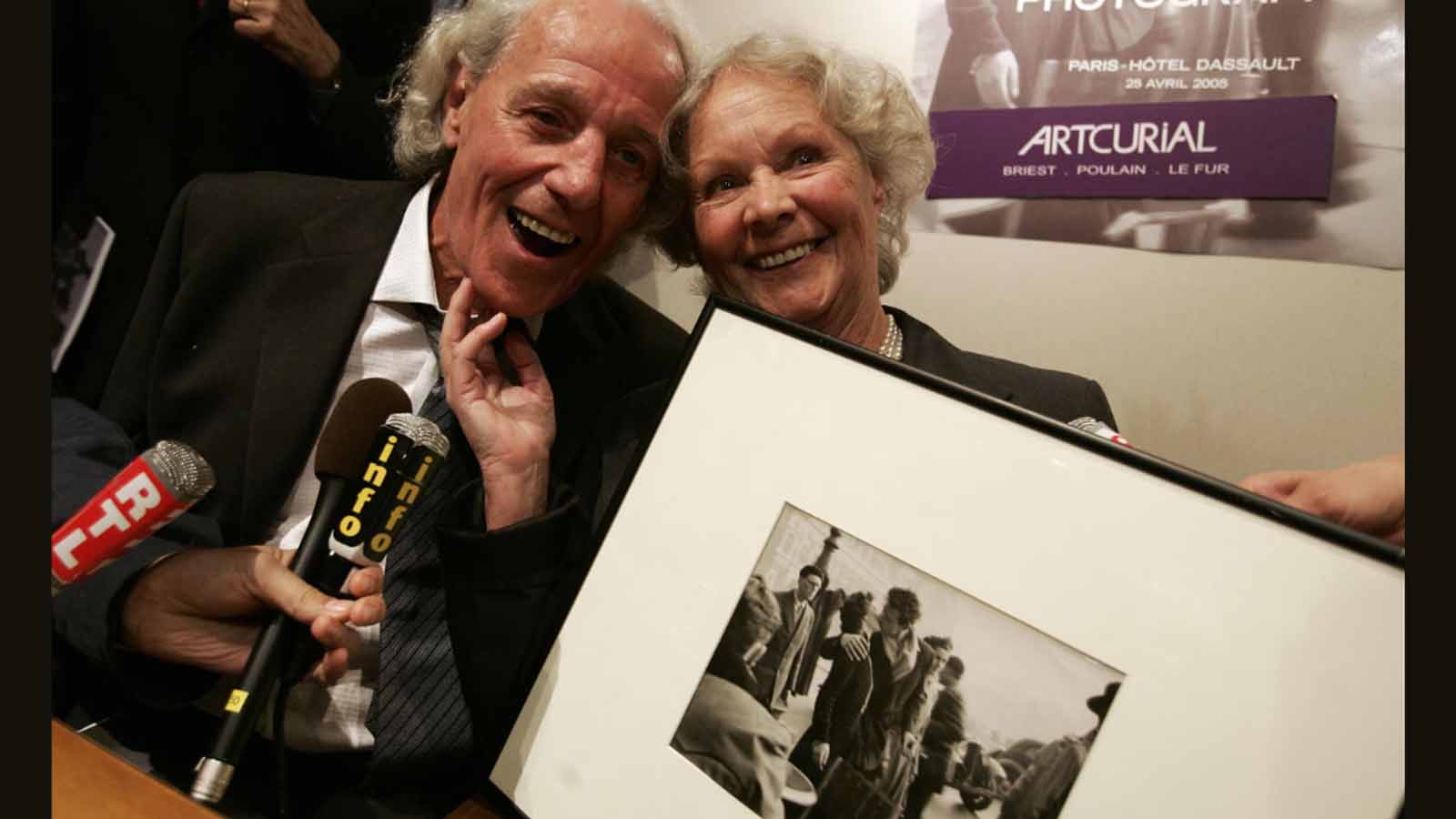 Françoise Bornet Et Jacques Carteaud Paris Kiss Photo